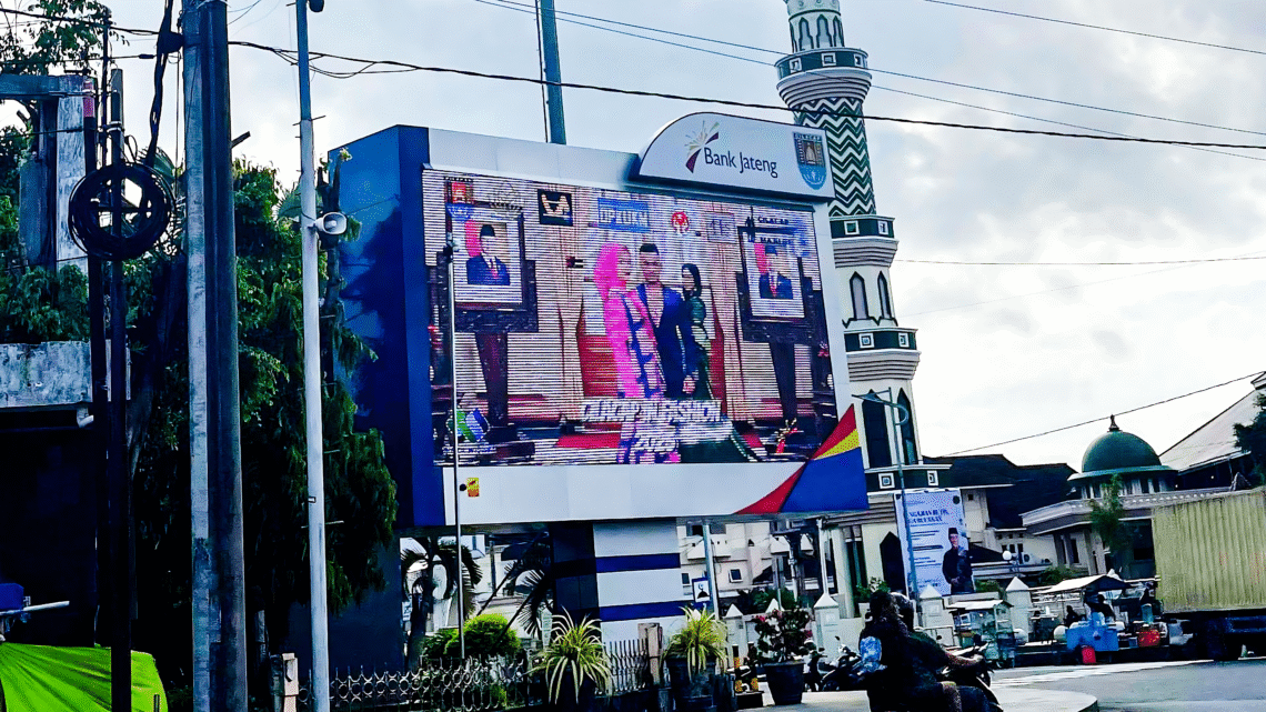 Setelah Beberapa Periode Akhirnya Videotron di Alun Alun Cilacap Berfungsi Kembali, Ini Alasan dan Harapan Pemerintah Kabupaten Cilacap